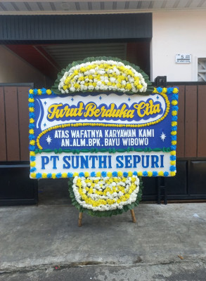Papan Bunga Duka di Maitara Utara